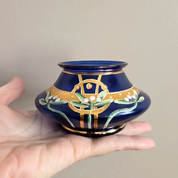 Vintage Bohemian cobalt blue glass small vase with Art Nouveau motif design. - Picture 2 of 7